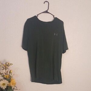 Under Armour Men’s Dark Green Short Sleeve Performance Tee